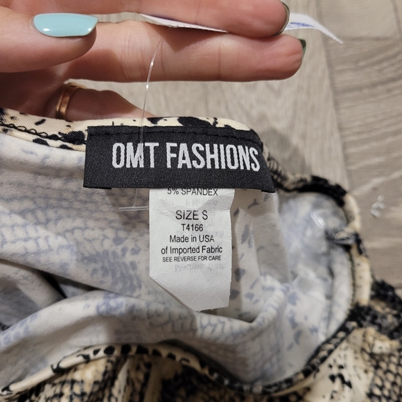 One shoulder crop top reptile print - Picture 2 of 2